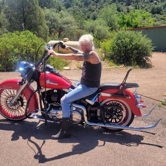 Meet your Posher, Sarah J. - Picture 5 of 5